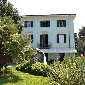 https://hotel-milano-lucca.it-tuscanyhotel.com